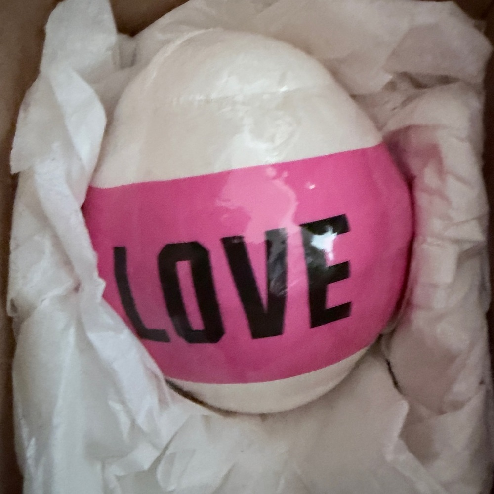 Pink and White LOVE bath bomb NIB